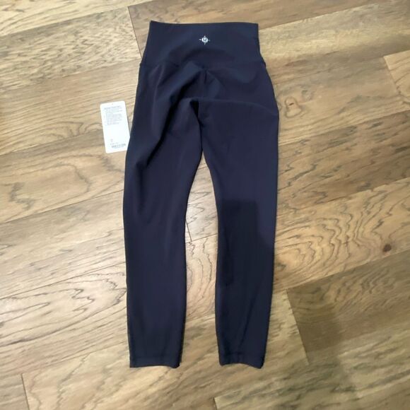 Lululemon  Wanderlust Highest Times Tech Mesh Naval Blue Luxtreme Specia… - Picture 3 of 10